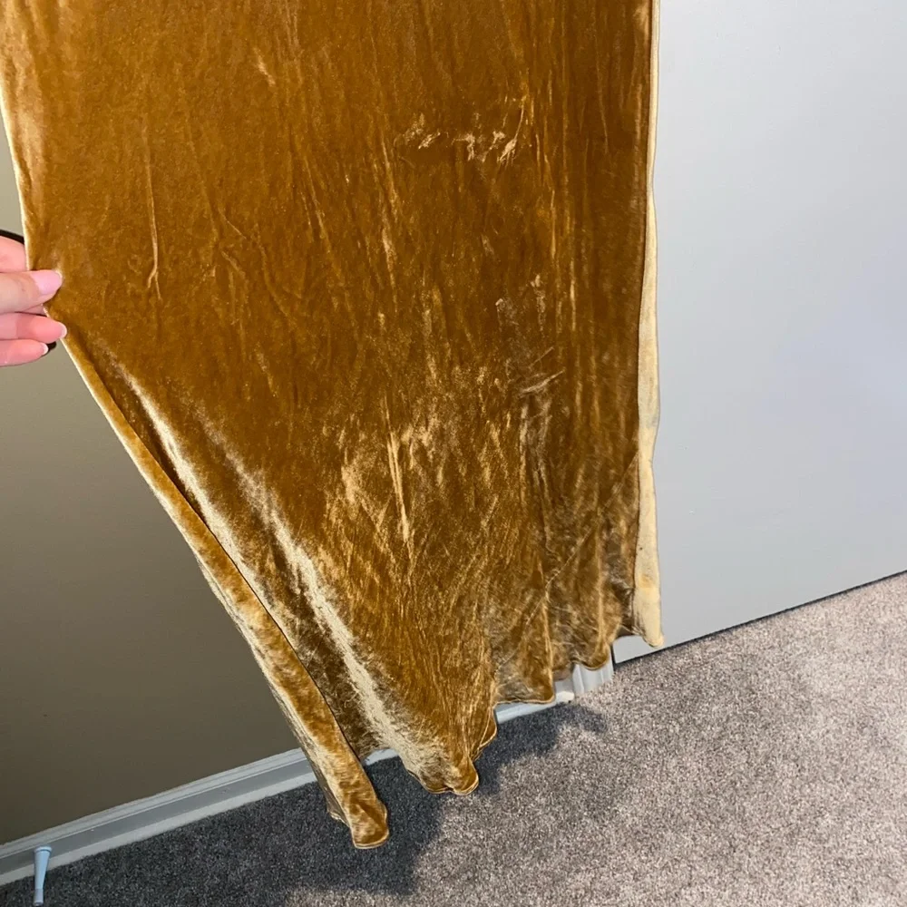 REFORMATION Sylvania Velvet Strapless Dress - Picture 3 of 9